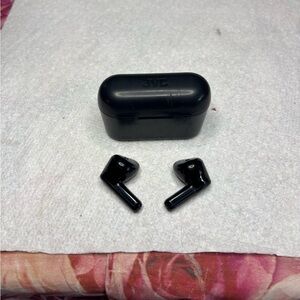 JVC Bluetooth earbuds